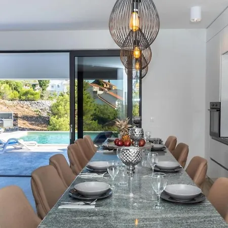 Mara In Komarna By Guide 클레크