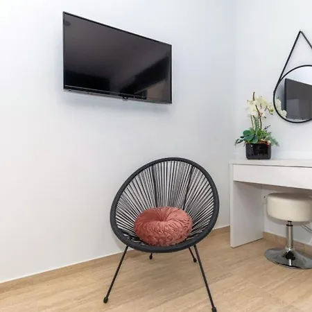 Vila Mara In Komarna By Guide