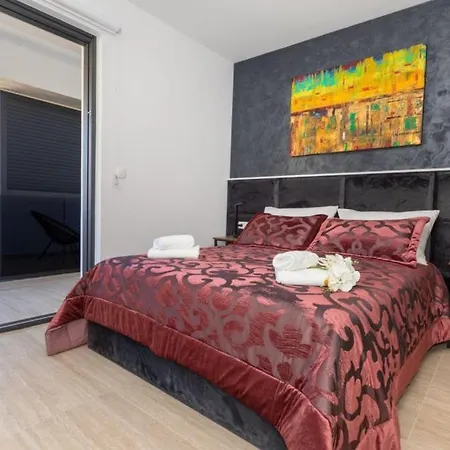 Mara In Komarna By Guide 클레크