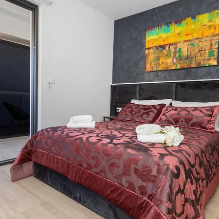 Vila Mara In Komarna By Guide