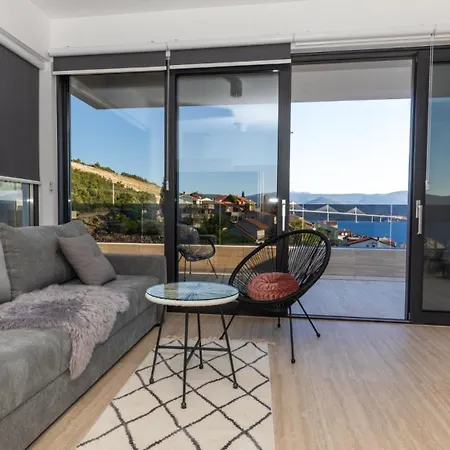 Vila Mara In Komarna By Guide *