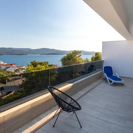 Mara In Komarna By Guide Vila