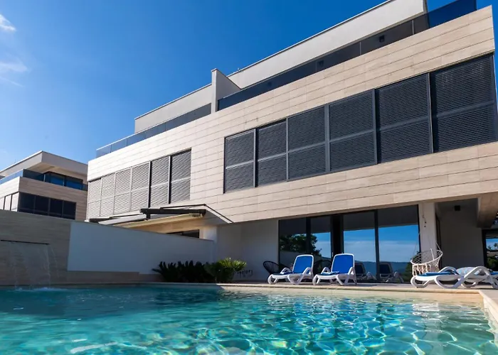 Mara In Komarna By Guide Klek