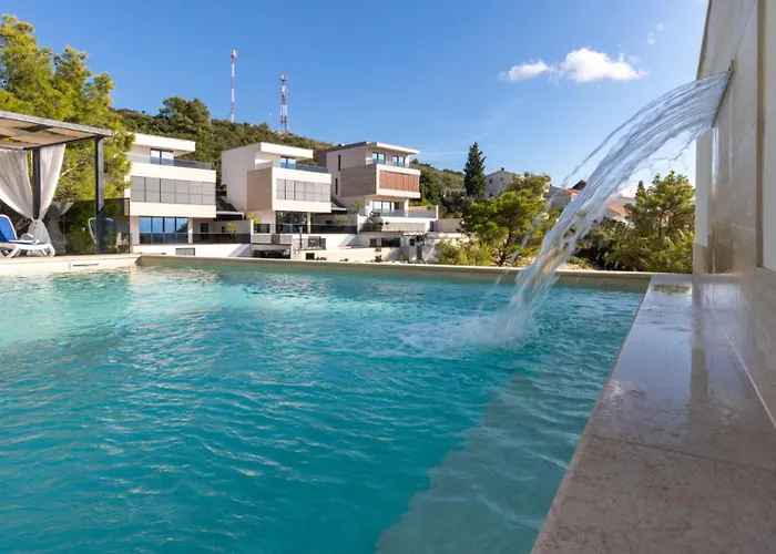 Villa Mara In Komarna By Guide Klek