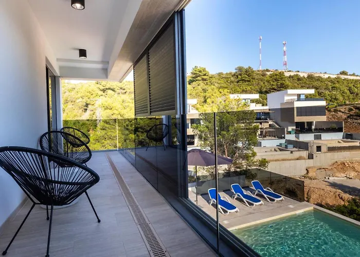 Villa Mara In Komarna By Guide Klek