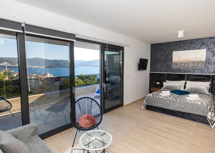 Mara In Komarna By Guide Villa *