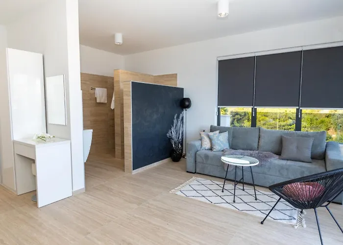 Mara In Komarna By Guide Villa *