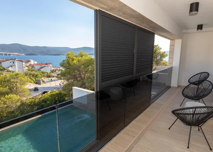 Mara In Komarna By Guide Villa