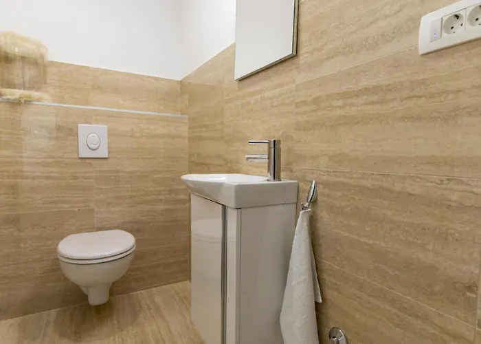 Mara In Komarna By Guide Villa Klek