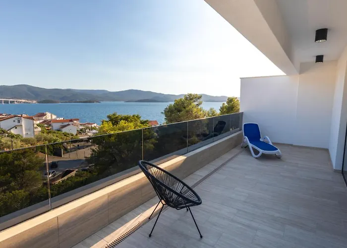 Mara In Komarna By Guide Villa